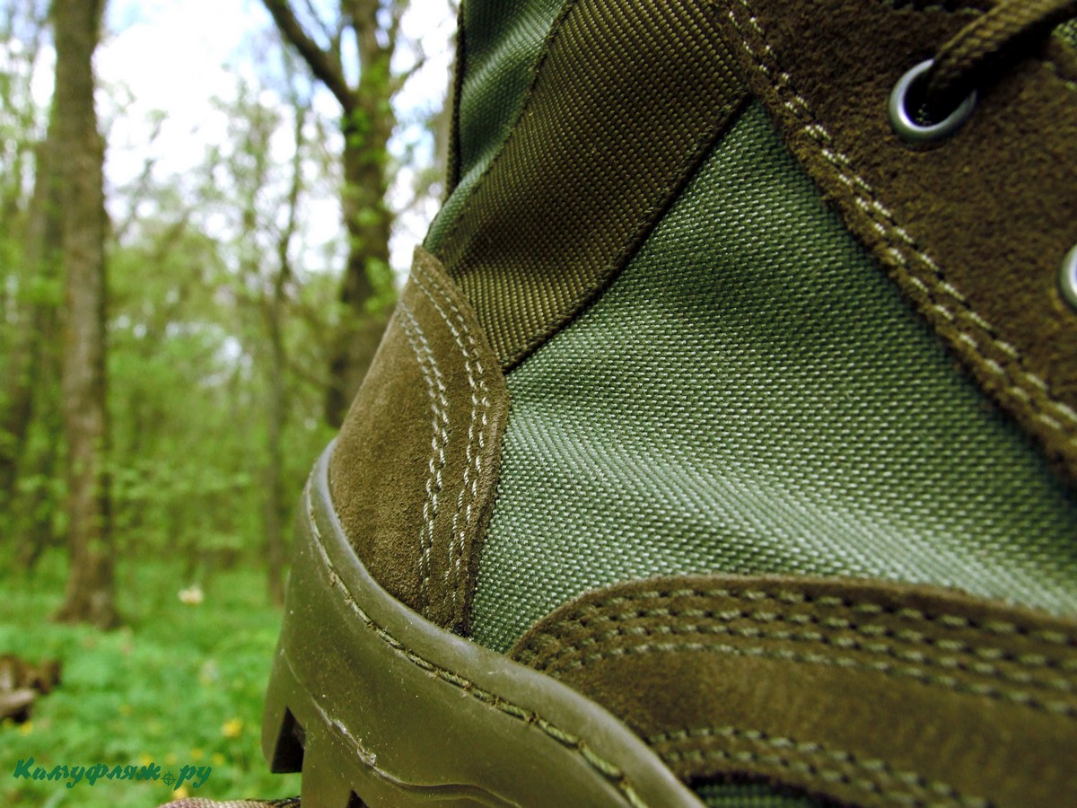 На фото крупным планом швы и материалы ботинок «Rush oliva» 35 О